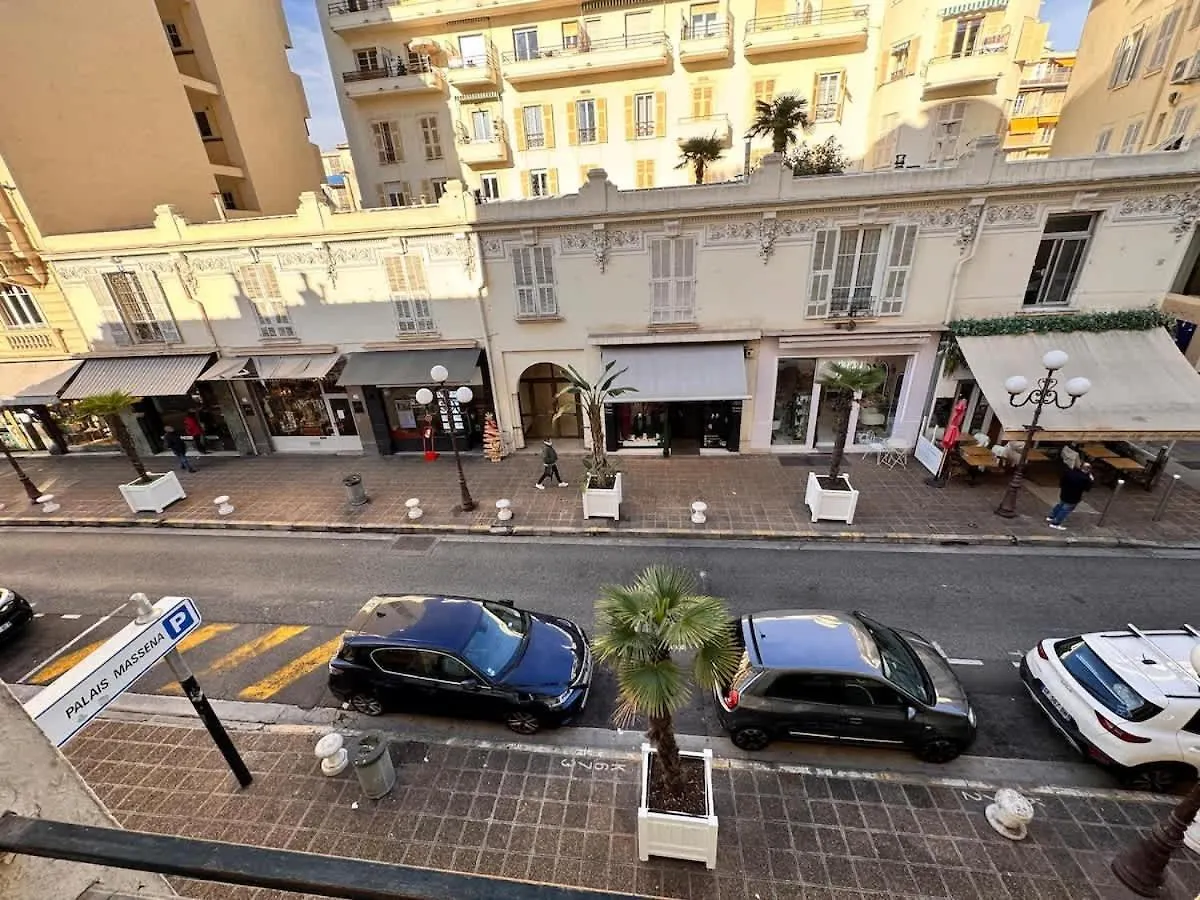 Central Studio With Mezzanine 3 Minutes To Sea Nice
